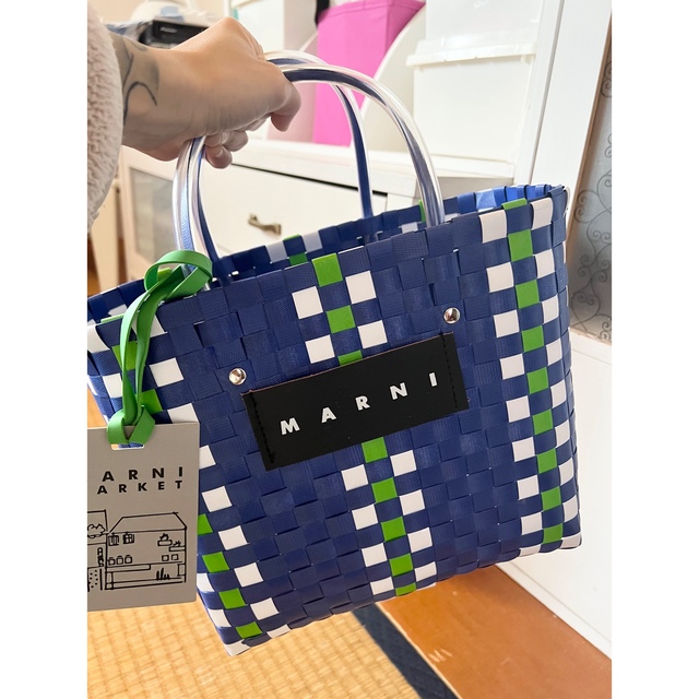 Marni(マルニ)の今年も大人気‼️残り青２点早い者勝ち‼️マルニカゴバック レディースのバッグ(かごバッグ/ストローバッグ)の商品写真