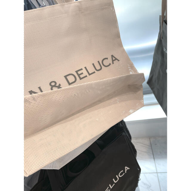 DEAN & DELUCA(ディーンアンドデルーカ)のディーンアンドデルーカ　メッシュトート　ハワイ　リッツカールトン限定　白　 レディースのバッグ(トートバッグ)の商品写真