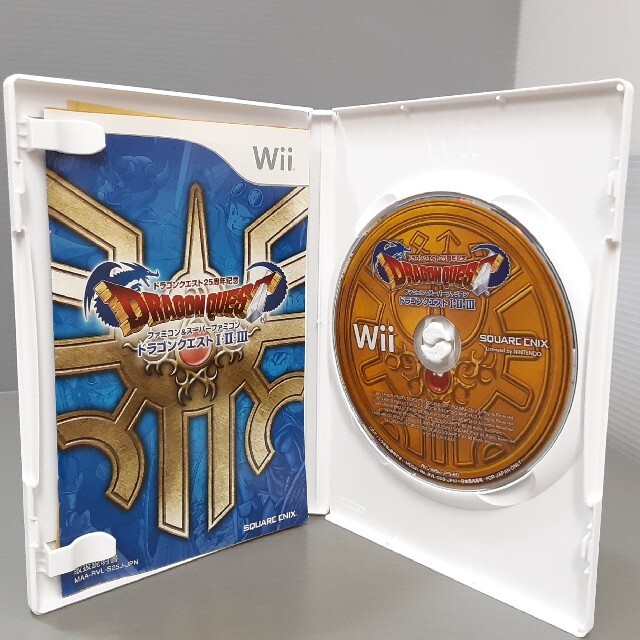 Wii(ウィー)のファミコン&スーパーファミコン ドラゴンクエスト Ⅰ・Ⅱ・Ⅲ　Wii エンタメ/ホビーのゲームソフト/ゲーム機本体(家庭用ゲームソフト)の商品写真
