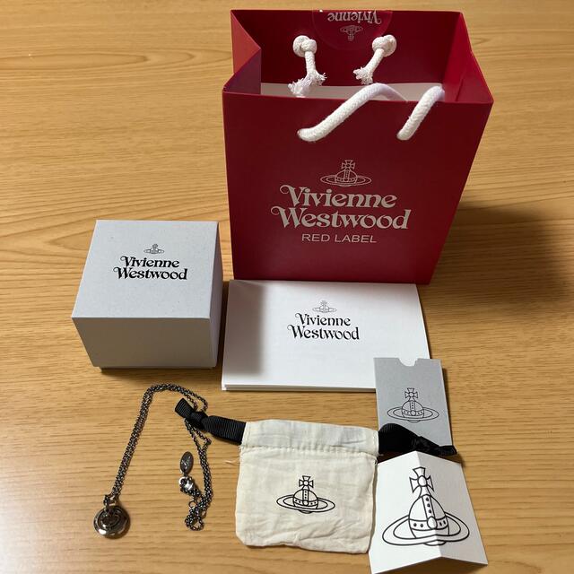 Vivienne Westwood(ヴィヴィアンウエストウッド)のVivienne Westwood　PETITE ORB ネックレス レディースのアクセサリー(ネックレス)の商品写真