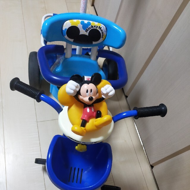 Disney(ディズニー)のミッキーマウス　三輪車 キッズ/ベビー/マタニティの外出/移動用品(三輪車)の商品写真