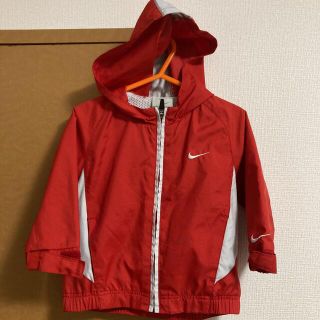 ナイキ(NIKE)のNIKE ナイキ　ナイロンパーカー　赤　80cm(ジャケット/コート)