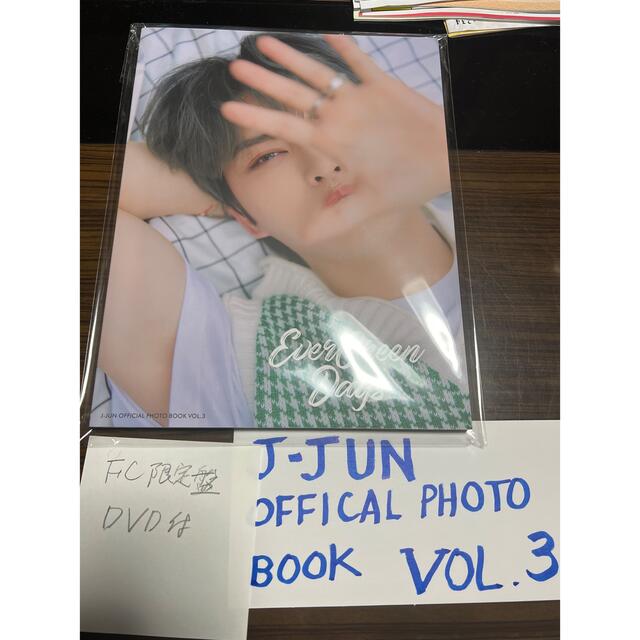 ジェジュン　オフィシャルPhoto Book vol.3 エンタメ/ホビーのタレントグッズ(その他)の商品写真