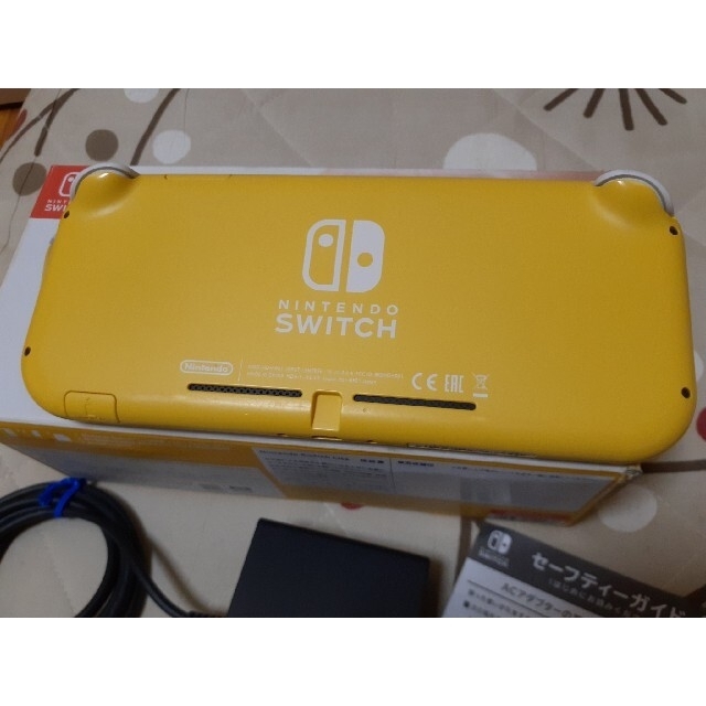 Nintendo Switch(ニンテンドースイッチ)のNintendo Switch lite  中古 エンタメ/ホビーのゲームソフト/ゲーム機本体(携帯用ゲーム機本体)の商品写真