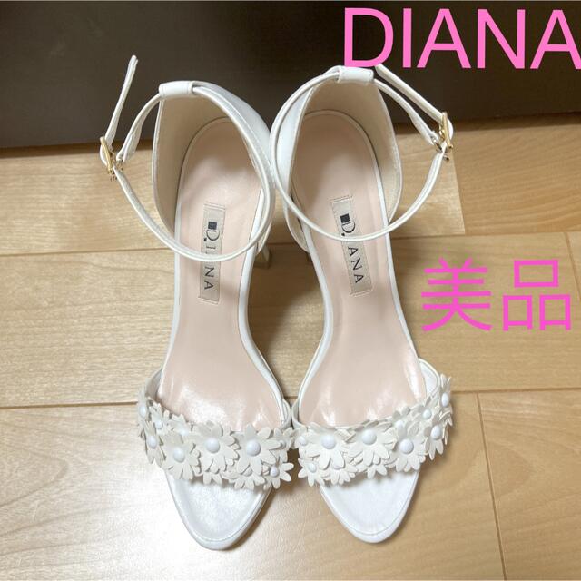 DIANA(ダイアナ)のDIANA ダイアナ 花 フラワー サンダル ホワイト 白 レディースの靴/シューズ(サンダル)の商品写真