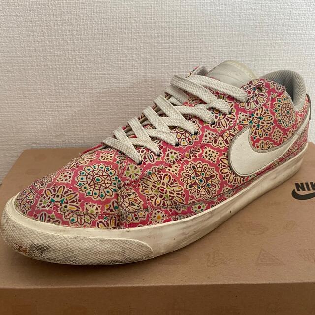 NIKE(ナイキ)のNIKE WMNS BLAZER LOW ナイキ ブレザー ジャンク メンズの靴/シューズ(スニーカー)の商品写真