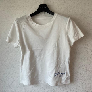 フォクシー(FOXEY)のFOXEY Tシャツ トップス T-shirt contrail C ホワイト(Tシャツ(半袖/袖なし))