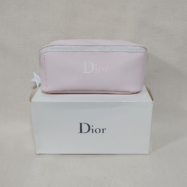 Christian Dior(クリスチャンディオール)の【ちょびん様専用 お取り置き】Dior ディオール ポーチ ピンク ノベルティ レディースのファッション小物(ポーチ)の商品写真