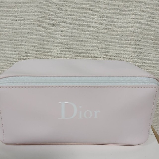 Christian Dior(クリスチャンディオール)の【ちょびん様専用 お取り置き】Dior ディオール ポーチ ピンク ノベルティ レディースのファッション小物(ポーチ)の商品写真