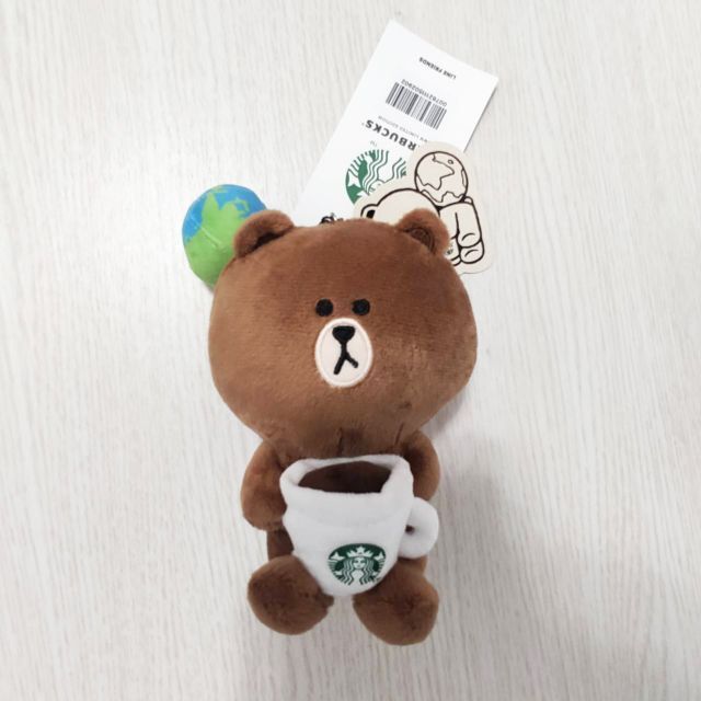 Starbucks Coffee(スターバックスコーヒー)の【台湾スタバ×LINE FRIENDS】アースデイ記念ブラウンキーホルダー インテリア/住まい/日用品の日用品/生活雑貨/旅行(日用品/生活雑貨)の商品写真