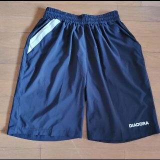 ディアドラ(DIADORA)のディアドラ　ストレッチ素材　ハーフパンツ　XL テニス　黒×白　5回使用の美品！(ウェア)