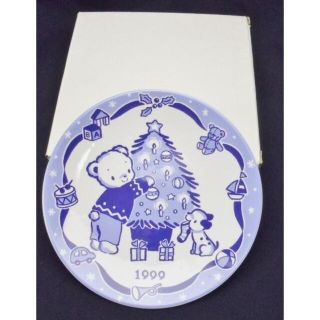 ファミリア(familiar)のファミリア クリスマス プレート 1999年 ノベルティ/小皿 絵皿 非売品(ノベルティグッズ)