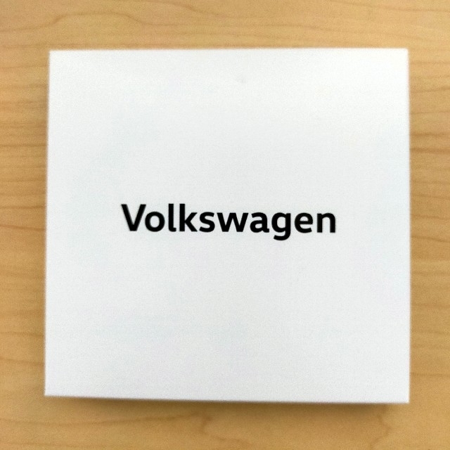 Volkswagen(フォルクスワーゲン)のフォルクスワーゲン　コースター４枚 インテリア/住まい/日用品のキッチン/食器(テーブル用品)の商品写真
