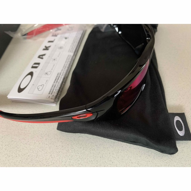 Oakley(オークリー)の【新品、未使用】オークリーバルブ メンズのファッション小物(サングラス/メガネ)の商品写真