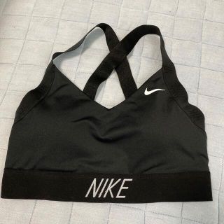 ナイキ(NIKE)のNIKE スポーツブラ　Mサイズ(トレーニング用品)