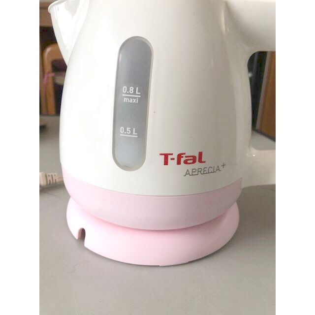 T-fal(ティファール)のT-fal 電気ケトル STAYCLEAR ピンク スマホ/家電/カメラの生活家電(電気ケトル)の商品写真