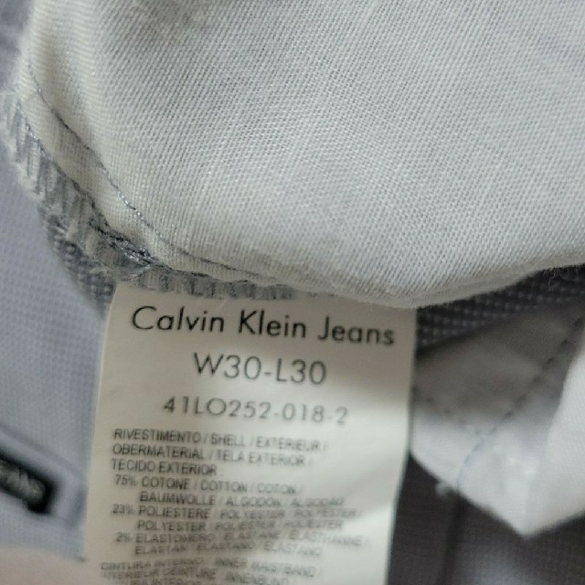 ck Calvin Klein(シーケーカルバンクライン)のカルバンクラインジーンズ パンツ グレー  サイズ30 メンズのパンツ(スラックス)の商品写真