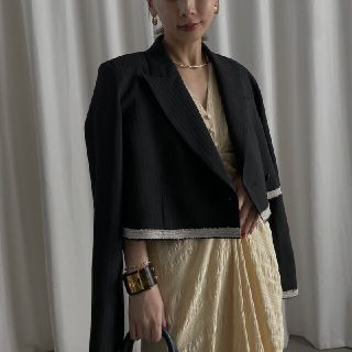 Ameri VINTAGE(ストライプ ・ テーラードジャケット)のフリマ Ameri VINTAGE(ストライプ ・ テーラードジャケット)のフリマ
