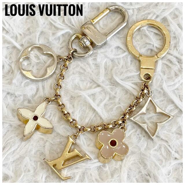 LOUIS VUITTON(ルイヴィトン)の現行美品⭐️ルイヴィトン バッグ チャーム・チェーン フルール ドゥ モノグラム レディースのアクセサリー(チャーム)の商品写真