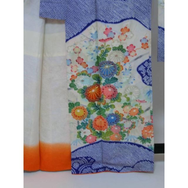 Ａお仕立て上がり正絹振袖　総絞り　青色地に花柄　金糸刺繍 レディースの水着/浴衣(振袖)の商品写真