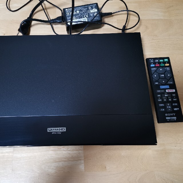 SONY(ソニー)のSONY Ultra HD Blu-ray DVD プレーヤー UBP-X700 スマホ/家電/カメラのテレビ/映像機器(ブルーレイプレイヤー)の商品写真