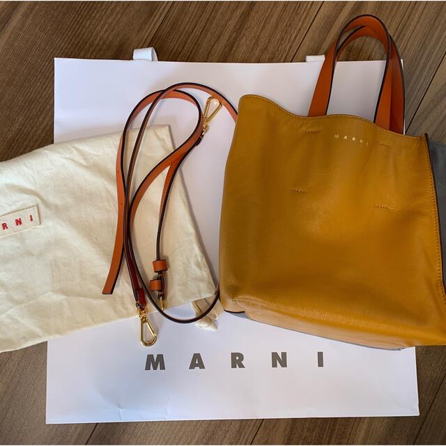 MARINI バック