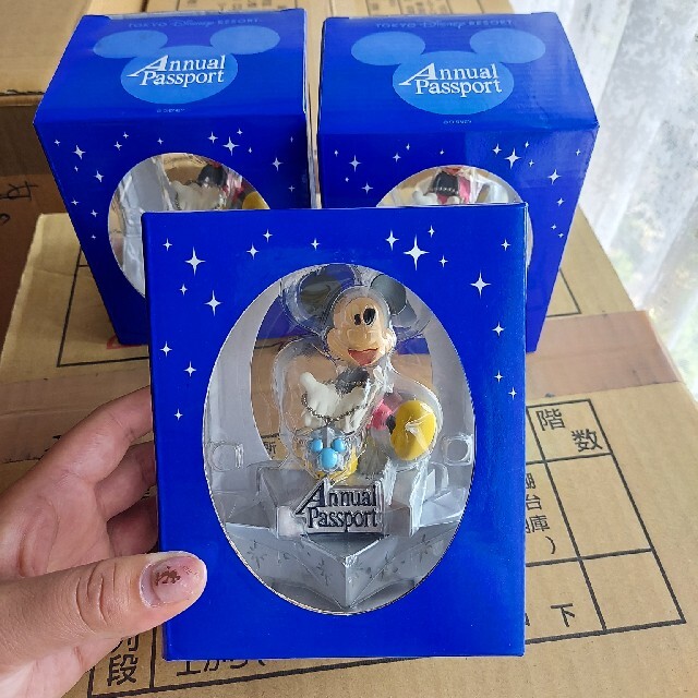 Disney(ディズニー)のミッキー　非売品フィギュア3つ エンタメ/ホビーのおもちゃ/ぬいぐるみ(キャラクターグッズ)の商品写真
