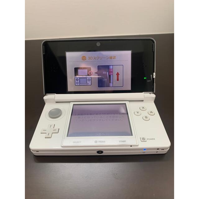 テレビゲームニンテンドー3DS本体　ホワイト　充電器　充電台　SDカード付属