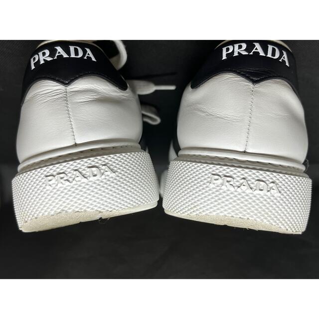 PRADA(プラダ)のPRADA  プラダ　メンズ　レザー 白黒 スニーカー 40 26cm メンズの靴/シューズ(スニーカー)の商品写真