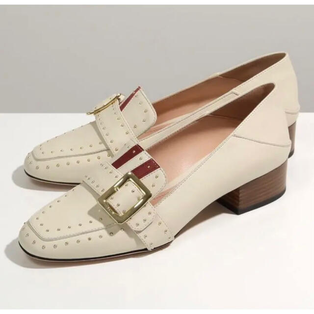 最終値下げ23,5cm 美品 BALLY ホワイト ローファー ゴールドバックル