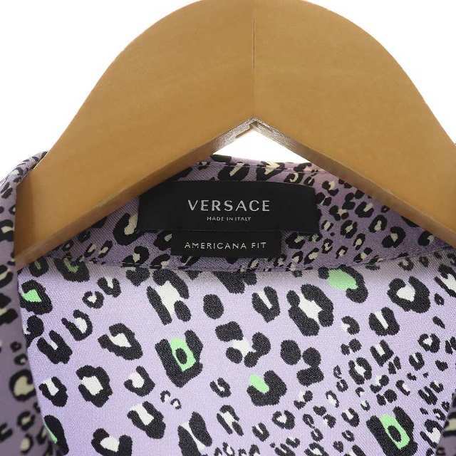 VERSACE(ヴェルサーチ)のヴェルサーチ ヴェルサーチェ 20年製 カジュアルシャツ 半袖 絹 マルチカラー メンズのトップス(シャツ)の商品写真