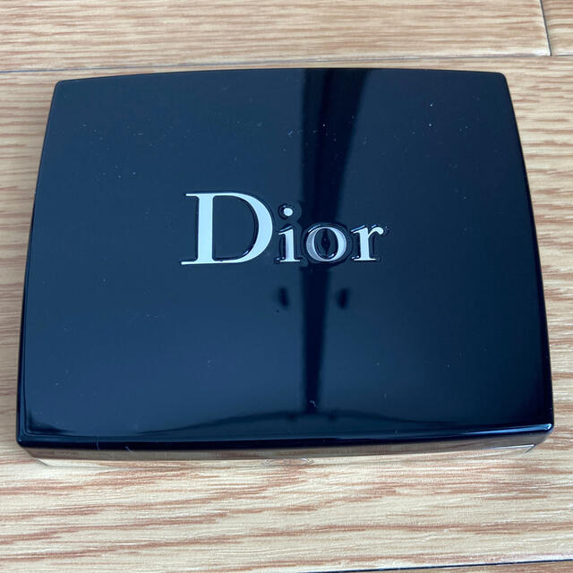 Dior(ディオール)の【未使用】Dior アイシャドウ　559 コスメ/美容のベースメイク/化粧品(アイシャドウ)の商品写真