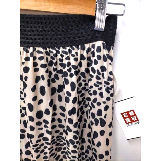 Uhr(ウーア)のUhr(ウーア) 19AW ダルメシアン柄 フレアスカート レディース スカート レディースのスカート(その他)の商品写真