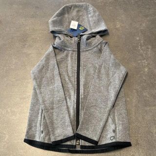 ギャップ(GAP)のGap Fit パーカー　新品　95(ジャケット/上着)