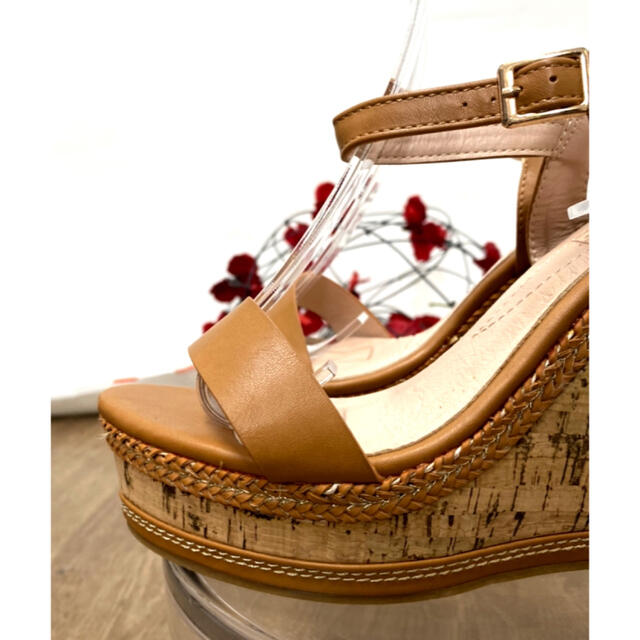 DIANA(ダイアナ)の厚底サンダル　ウェッジソール　アンクルストラップ　キャメル　フランスインポート レディースの靴/シューズ(サンダル)の商品写真