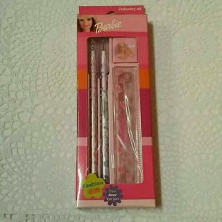 バービー(Barbie)の新品◆バービーの文房具4点セット(ペンケース/筆箱)