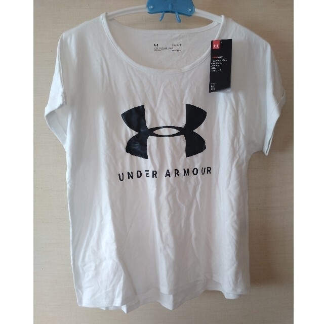 UNDER ARMOUR(アンダーアーマー)の新品！アンダーアーマー　Tシャツ レディースのトップス(Tシャツ(半袖/袖なし))の商品写真