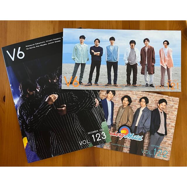 V6(ブイシックス)のV6会報3冊 メモリアルチケット 結婚報告 エンタメ/ホビーのタレントグッズ(アイドルグッズ)の商品写真