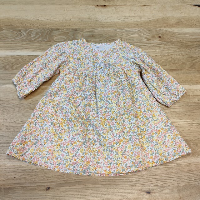 しまむら(シマムラ)の花柄ワンピース　90サイズ キッズ/ベビー/マタニティのキッズ服女の子用(90cm~)(ワンピース)の商品写真