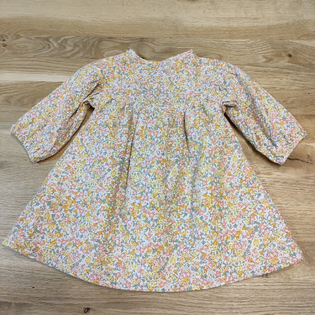 しまむら(シマムラ)の花柄ワンピース　90サイズ キッズ/ベビー/マタニティのキッズ服女の子用(90cm~)(ワンピース)の商品写真