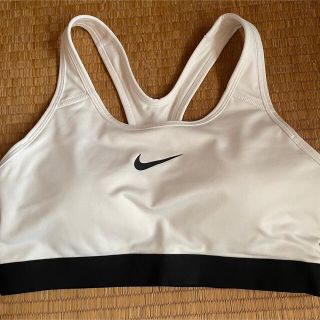 ナイキ(NIKE)のNIKE スポーツブラ(ブラ)