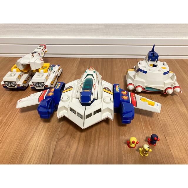 Takara Tomy(タカラトミー)のお値下げ中★ボンバーマンビーダマン 爆外伝Ⅲ シャインボンバーフォートレス エンタメ/ホビーのフィギュア(アニメ/ゲーム)の商品写真