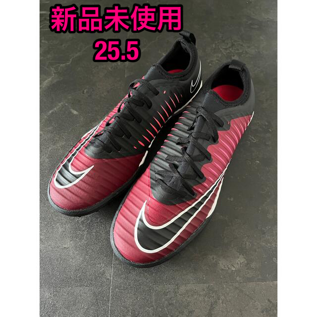 NIKE(ナイキ)のNIKE マーキュリアル　25.5 新品未使用 スポーツ/アウトドアのサッカー/フットサル(シューズ)の商品写真