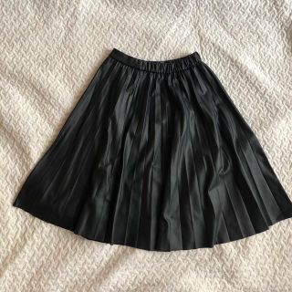 ザラ(ZARA)のZARA フェイクレザープリーツスカート(スカート)