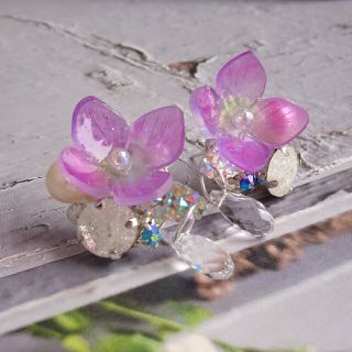 ハンドメイド紫陽花のピアス(ピアス)