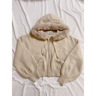 チェリーさま専用　beige  パーカー　美品　交渉可