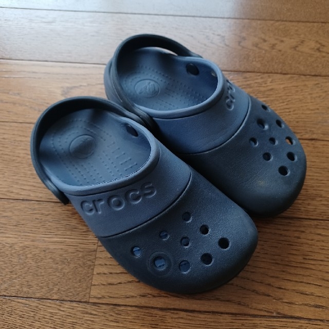 crocs(クロックス)のクロックス　サンダル　子ども　18.5㎝ キッズ/ベビー/マタニティのキッズ靴/シューズ(15cm~)(サンダル)の商品写真