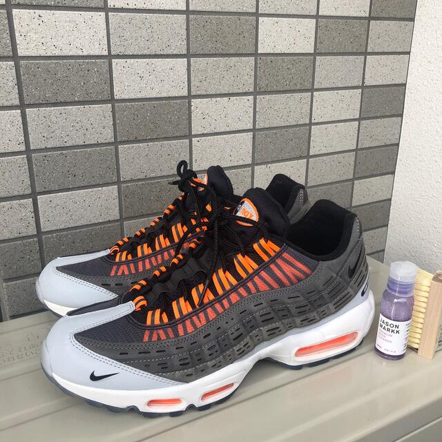 NIKE(ナイキ)のKIMJONES ×NIKEAIRMAX95BLACK/TOTAL ORANGE メンズの靴/シューズ(スニーカー)の商品写真