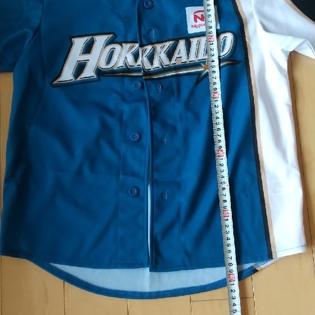 北海道日本ハムファイターズ(ホッカイドウニホンハムファイターズ)の日ハム　ユニフォーム　Jrサイズ スポーツ/アウトドアの野球(応援グッズ)の商品写真