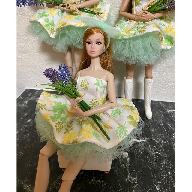 Barbie(バービー)のsale!クローバー総刺繍ワンピース　poppyparker  ハンドメイドのぬいぐるみ/人形(人形)の商品写真